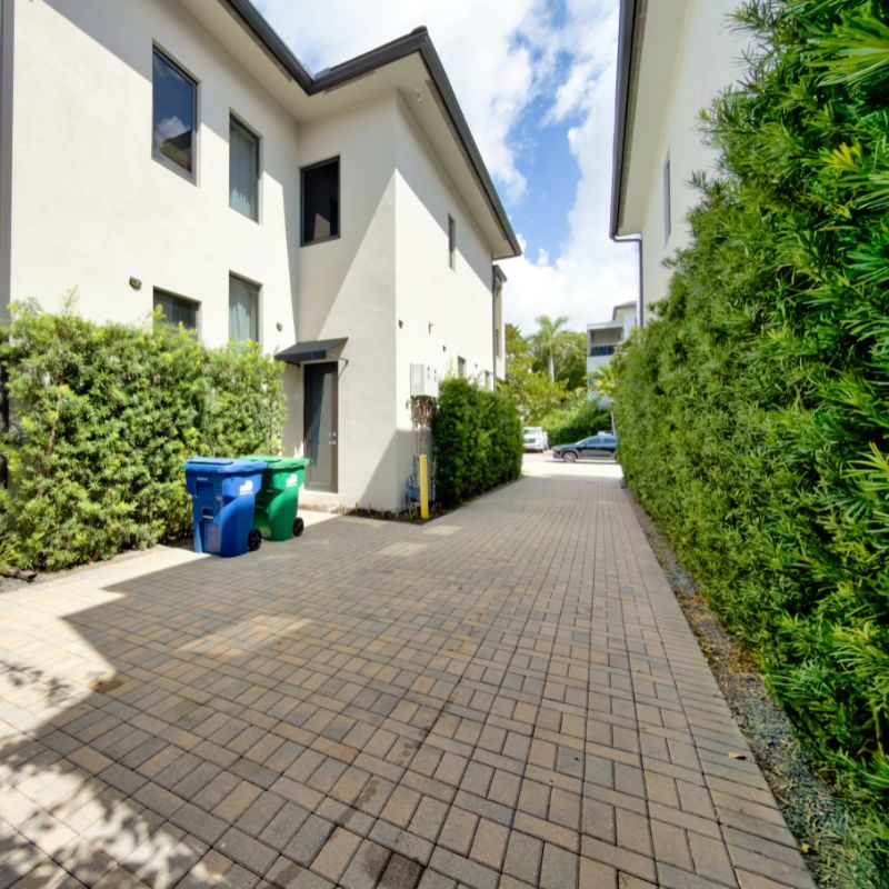 8162 NW 48th Ter. Doral, FL 33166